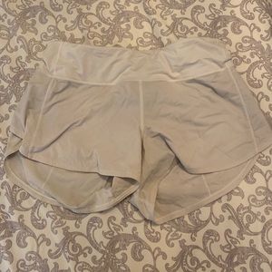❄️lululemon speed up shorts 4’ size 10❄️